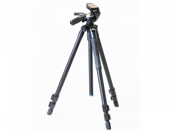 Celestron TrailSeeker 10x42mm Roof Prism Binoculars